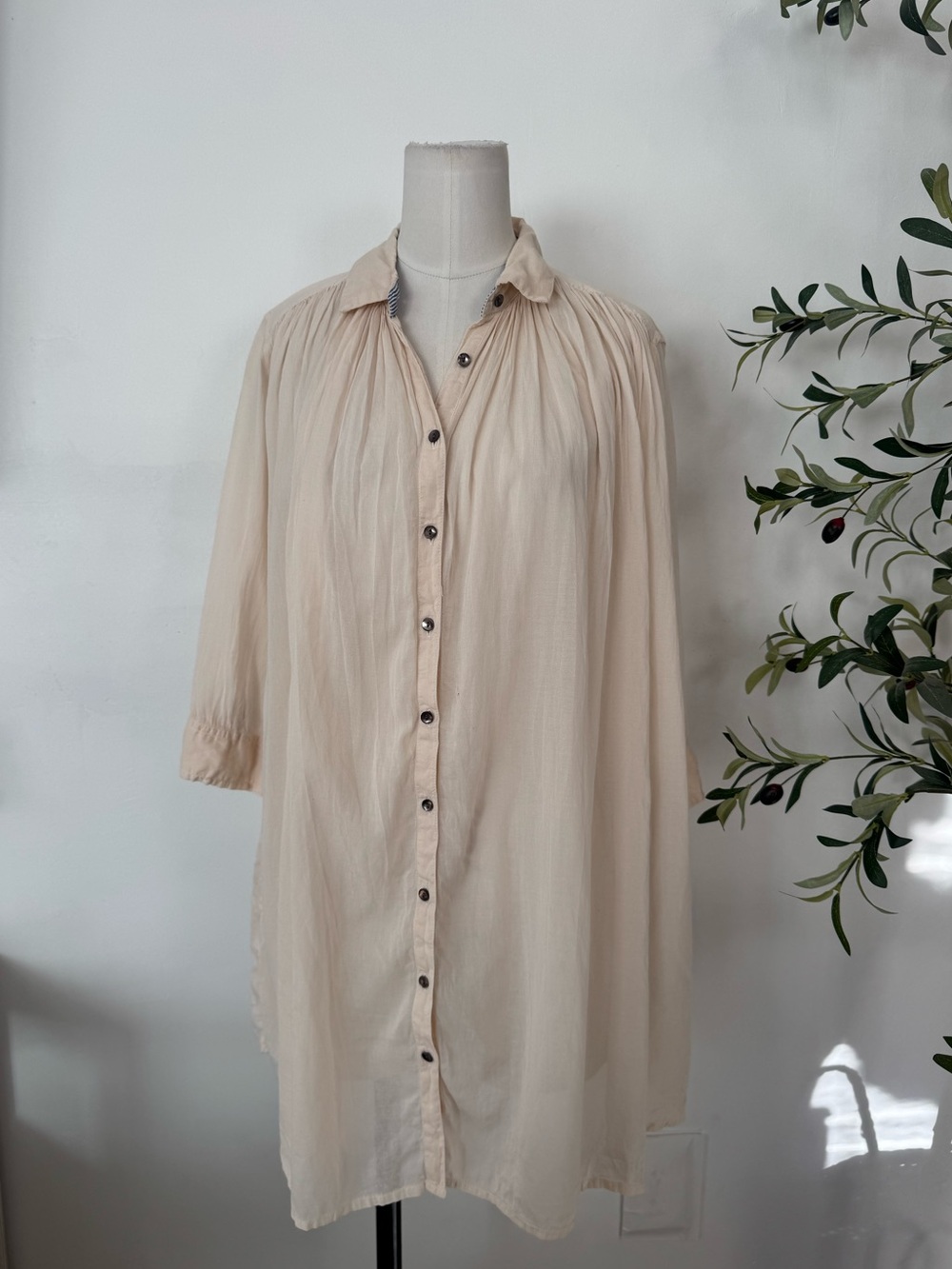 Olive des Olive Japan Rayon Cotton Oversized Button Front Tunic Blouse Cream